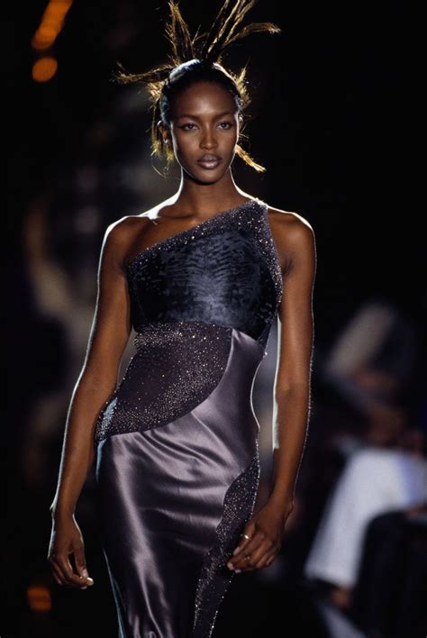 intervista a naomi cambell su versace|naomi campbell fashion style.